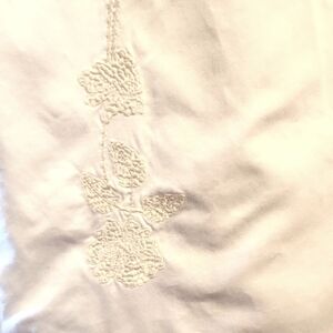 Set Of 2 Made In Italy Embroidered Soft Cotton Pillocases sz King